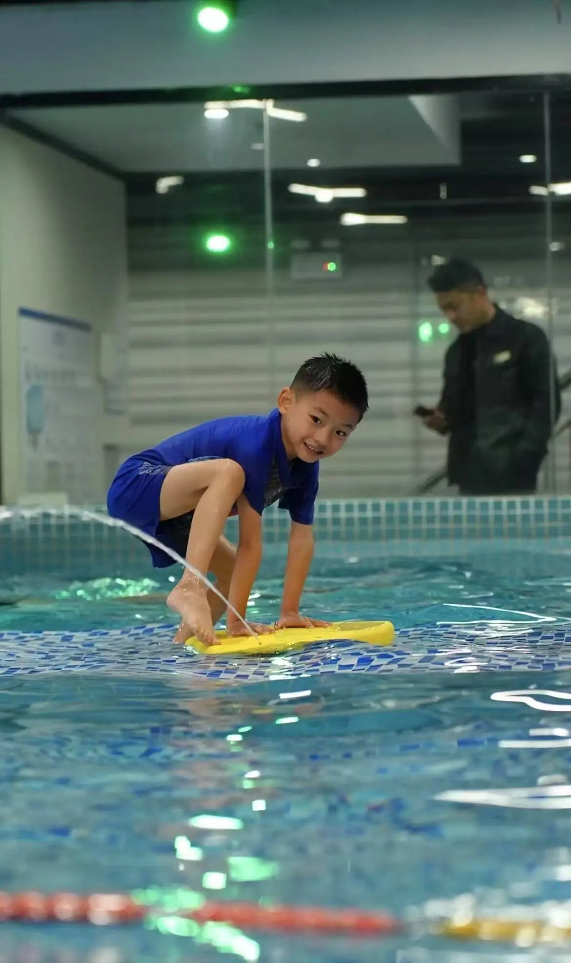 Electric Jet Pool Float, Rechargeable Adult or Children's Pool Toys, Floats